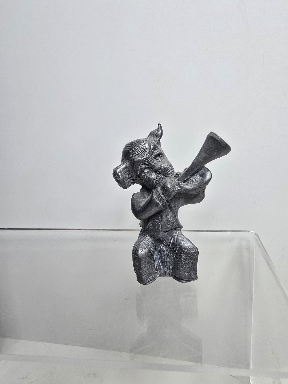 1977 Pewter Dog Figure Horn Music Vintage